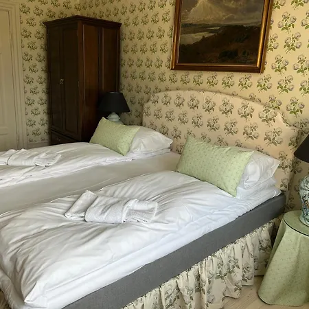 Hotel Aarosund 4*