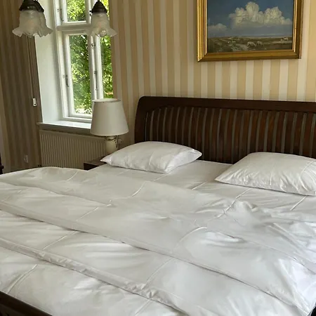 Hotel Aarosund 4*
