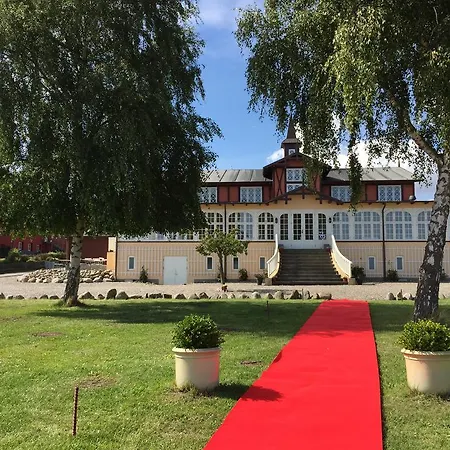 Aarosund Badehotel Hotel