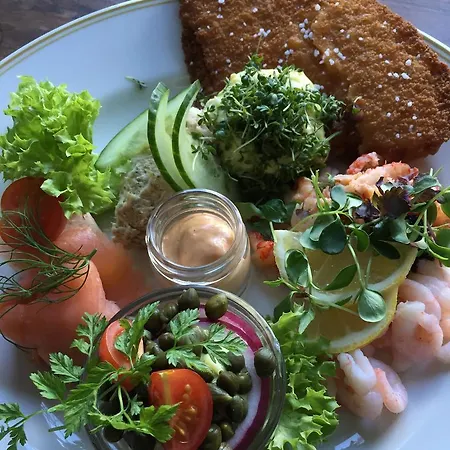 Отель Aarosund 4*