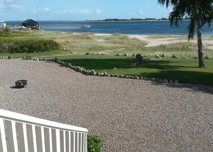 Отель Aarosund Хадерслев